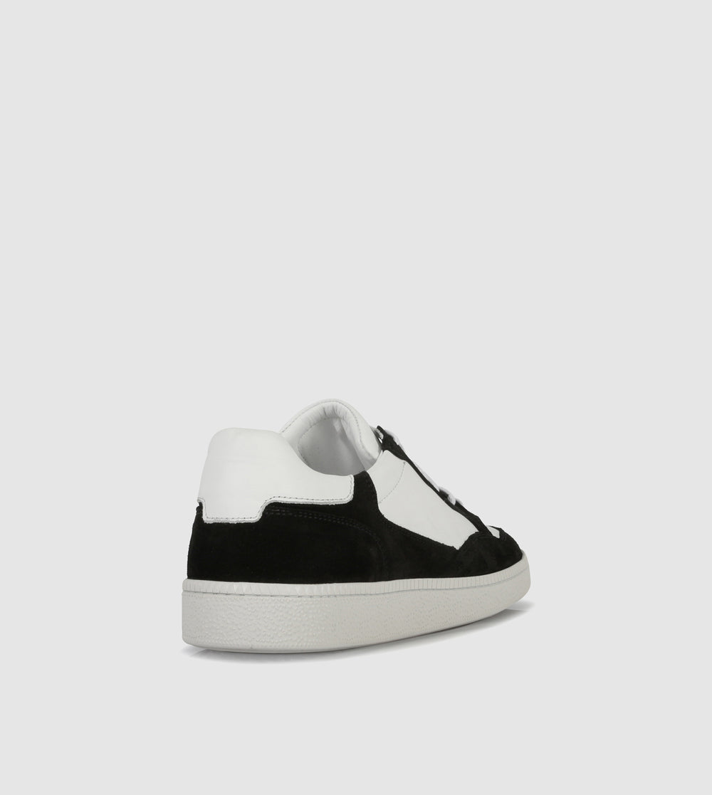 Zared Low Top Sneakers by Brando
