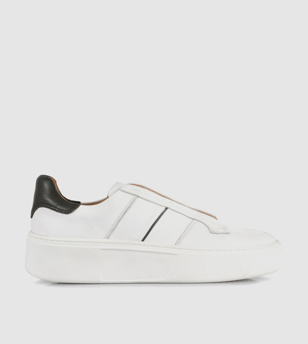Vico Low Top Sneakers by Brando